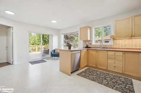 166 58th Street S Wasaga Beach ON L9Z 1N9