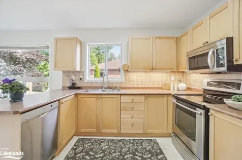 166 58th Street S Wasaga Beach ON L9Z 1N9