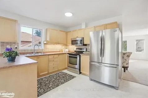 166 58th Street S Wasaga Beach ON L9Z 1N9