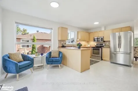 166 58th Street S Wasaga Beach ON L9Z 1N9