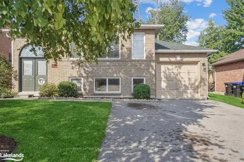 166 58th Street S Wasaga Beach ON L9Z 1N9