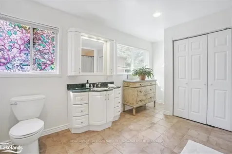 166 58th Street S Wasaga Beach ON L9Z 1N9