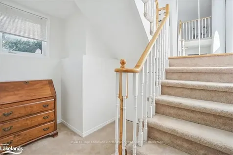 166 58th Street S Wasaga Beach ON L9Z 1N9