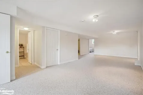 166 58th Street S Wasaga Beach ON L9Z 1N9