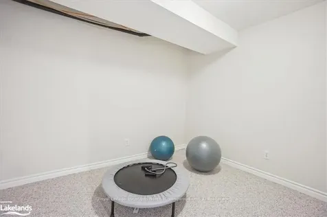 166 58th Street S Wasaga Beach ON L9Z 1N9