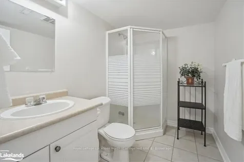 166 58th Street S Wasaga Beach ON L9Z 1N9