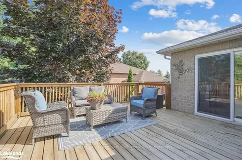 166 58th Street S Wasaga Beach ON L9Z 1N9