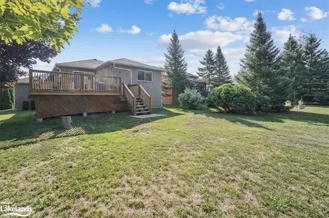 166 58th Street S Wasaga Beach ON L9Z 1N9