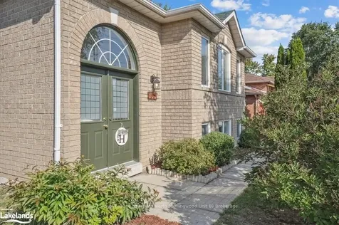 166 58th Street S Wasaga Beach ON L9Z 1N9