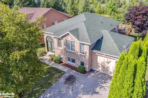 166 58th Street S Wasaga Beach ON L9Z 1N9
