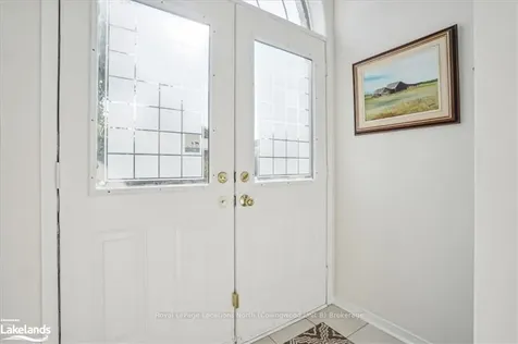 166 58th Street S Wasaga Beach ON L9Z 1N9