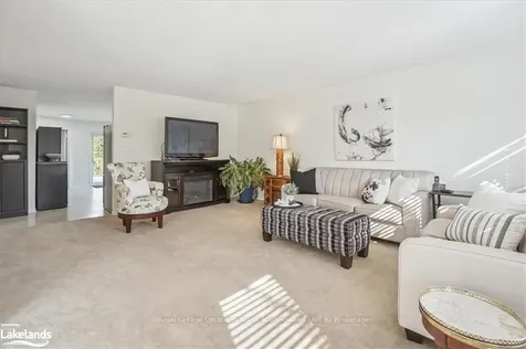 166 58th Street S Wasaga Beach ON L9Z 1N9