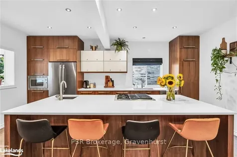 13 Mulberry Court Barrie ON L4N 9S2