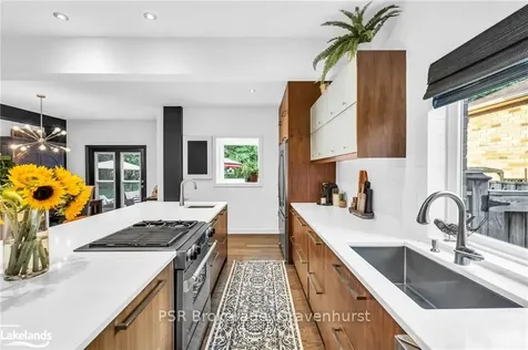 13 Mulberry Court Barrie ON L4N 9S2