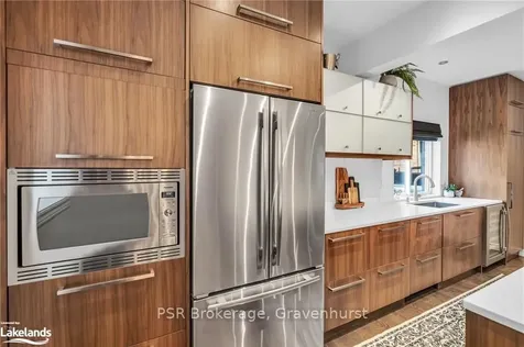 13 Mulberry Court Barrie ON L4N 9S2