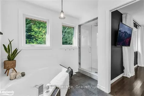 13 Mulberry Court Barrie ON L4N 9S2