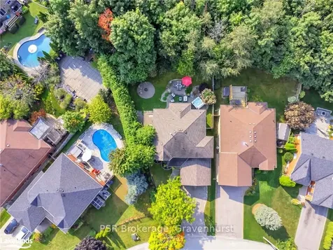 13 Mulberry Court Barrie ON L4N 9S2