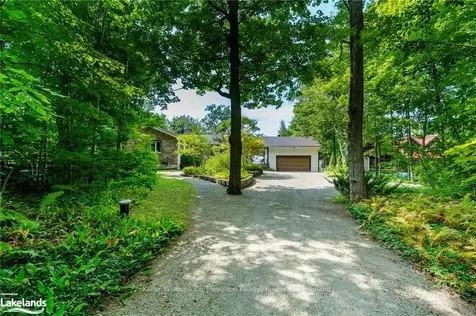 20 Mulberry Court Tiny ON L9M 1R3