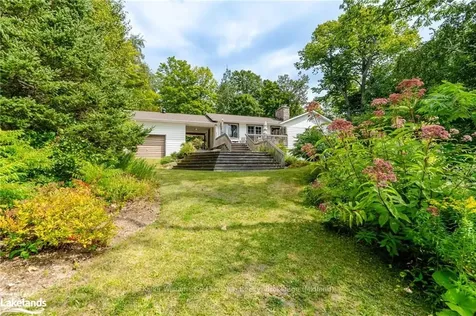 20 Mulberry Court Tiny ON L9M 1R3