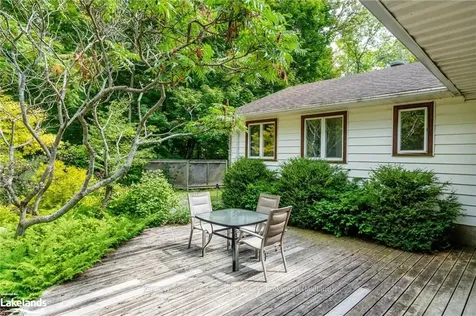 20 Mulberry Court Tiny ON L9M 1R3