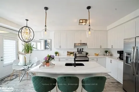 5 Nautical Lane Wasaga Beach ON L9Z 0G1