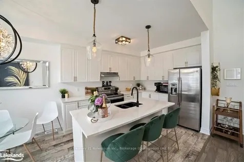 5 Nautical Lane Wasaga Beach ON L9Z 0G1