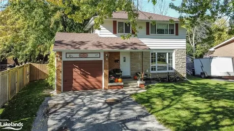 17 Clarkson Crescent Collingwood ON L9Y 3B5