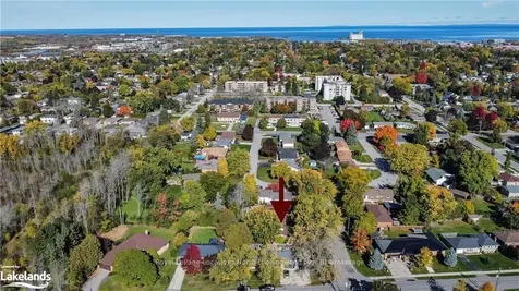 17 Clarkson Crescent Collingwood ON L9Y 3B5