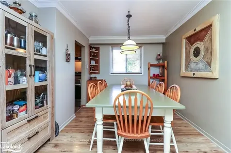 17 Clarkson Crescent Collingwood ON L9Y 3B5