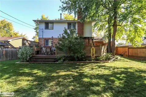 17 Clarkson Crescent Collingwood ON L9Y 3B5