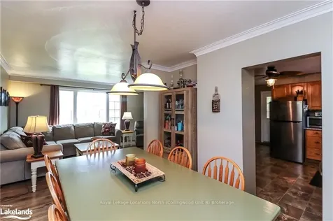 17 Clarkson Crescent Collingwood ON L9Y 3B5