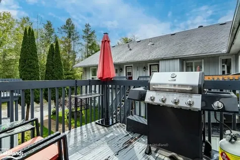 891 River Road W Wasaga Beach ON L9Z 2K8