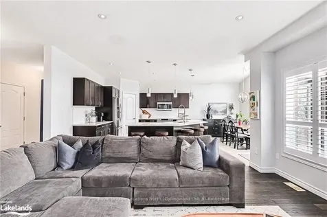 53 Chamberlain Crescent Collingwood ON L9Y 0C9
