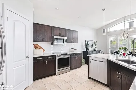 53 Chamberlain Crescent Collingwood ON L9Y 0C9