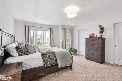 53 Chamberlain Crescent Collingwood ON L9Y 0C9