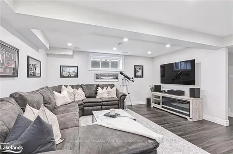 53 Chamberlain Crescent Collingwood ON L9Y 0C9