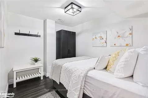 53 Chamberlain Crescent Collingwood ON L9Y 0C9