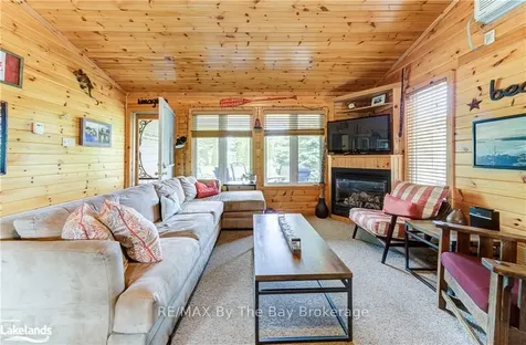12 Kawartha Crescent Wasaga Beach ON L9Z 1X7