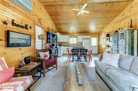 12 Kawartha Crescent Wasaga Beach ON L9Z 1X7