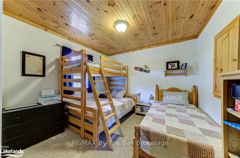 12 Kawartha Crescent Wasaga Beach ON L9Z 1X7