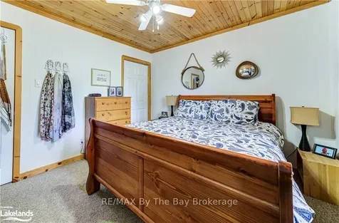 12 Kawartha Crescent Wasaga Beach ON L9Z 1X7