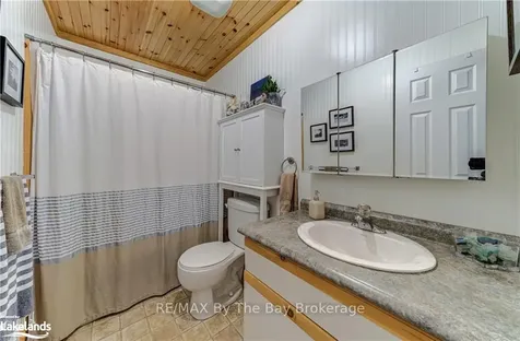 12 Kawartha Crescent Wasaga Beach ON L9Z 1X7