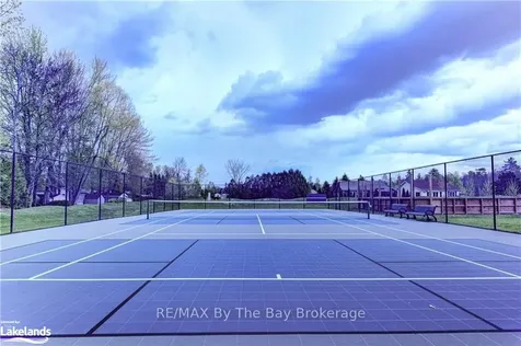 12 Kawartha Crescent Wasaga Beach ON L9Z 1X7