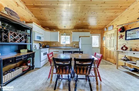 12 Kawartha Crescent Wasaga Beach ON L9Z 1X7