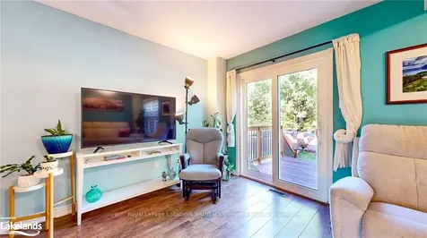 9 Donald Crescent Wasaga Beach ON L9Z 1E1