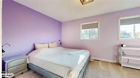 9 Donald Crescent Wasaga Beach ON L9Z 1E1