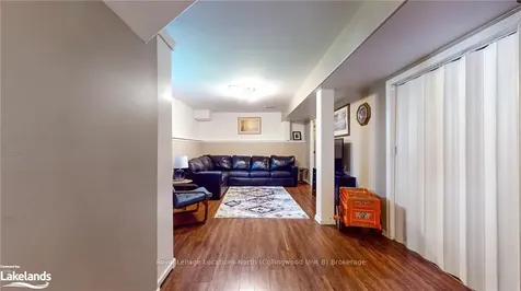 9 Donald Crescent Wasaga Beach ON L9Z 1E1