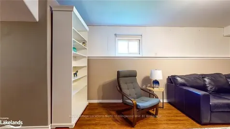 9 Donald Crescent Wasaga Beach ON L9Z 1E1