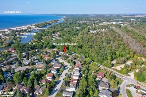 9 Donald Crescent Wasaga Beach ON L9Z 1E1