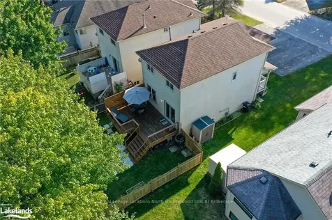 9 Donald Crescent Wasaga Beach ON L9Z 1E1